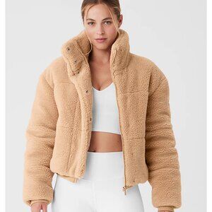 alo yoga | sherpa snow angel puffer jacket | color: camel | size: M
